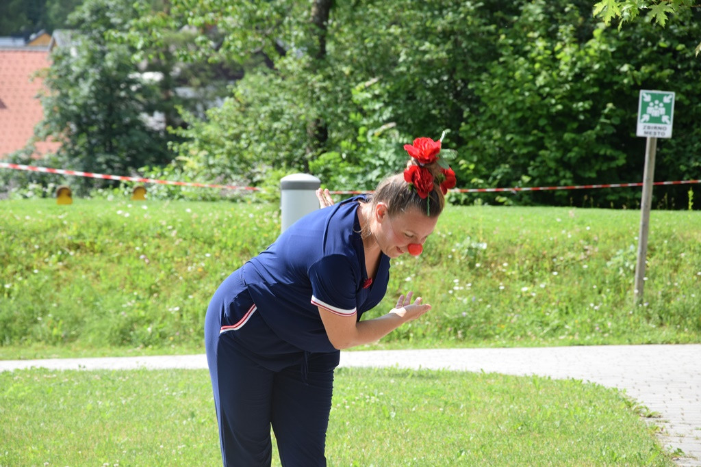 Rdeči noski v Viharniku