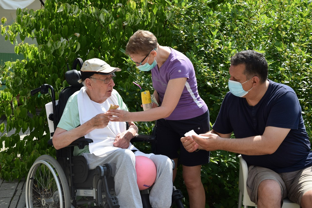 Rdeči noski v Viharniku