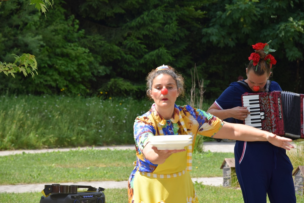 Rdeči noski v Viharniku