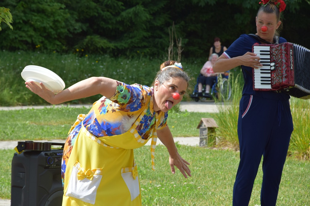 Rdeči noski v Viharniku