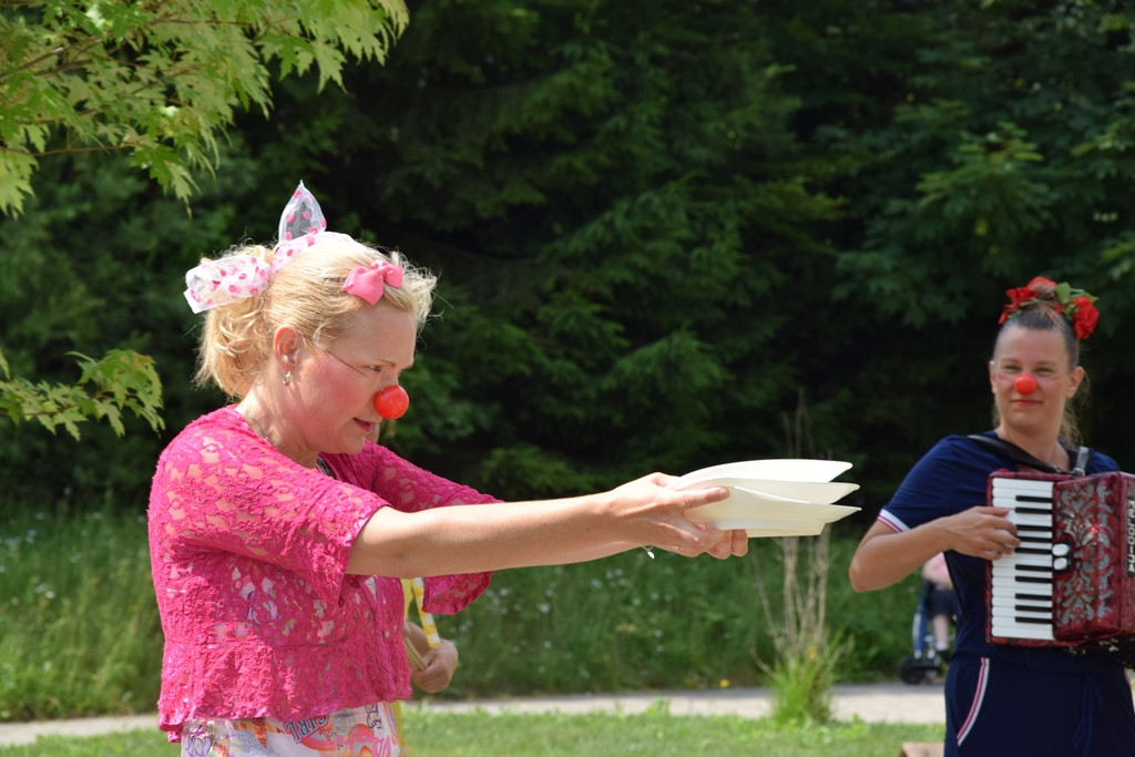 Rdeči noski v Viharniku