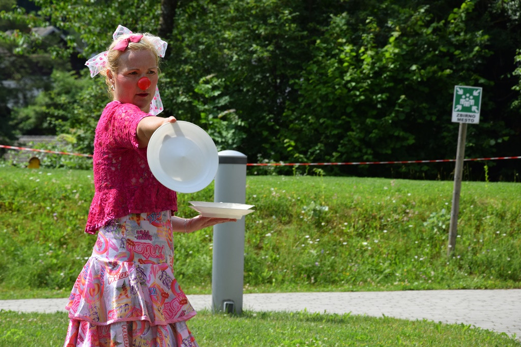 Rdeči noski v Viharniku