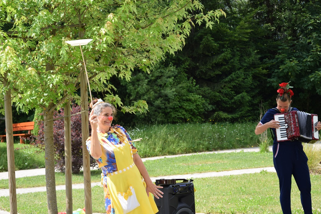 Rdeči noski v Viharniku