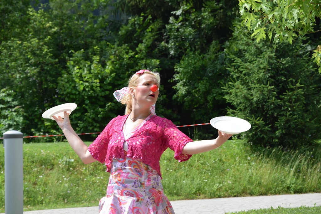 Rdeči noski v Viharniku