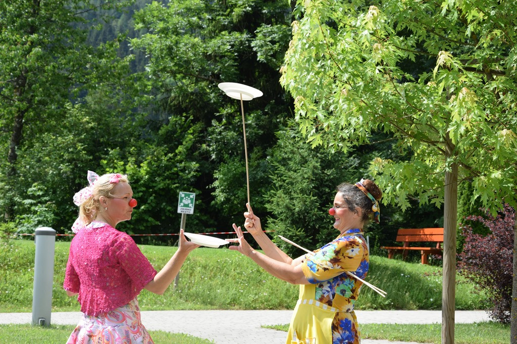 Rdeči noski v Viharniku