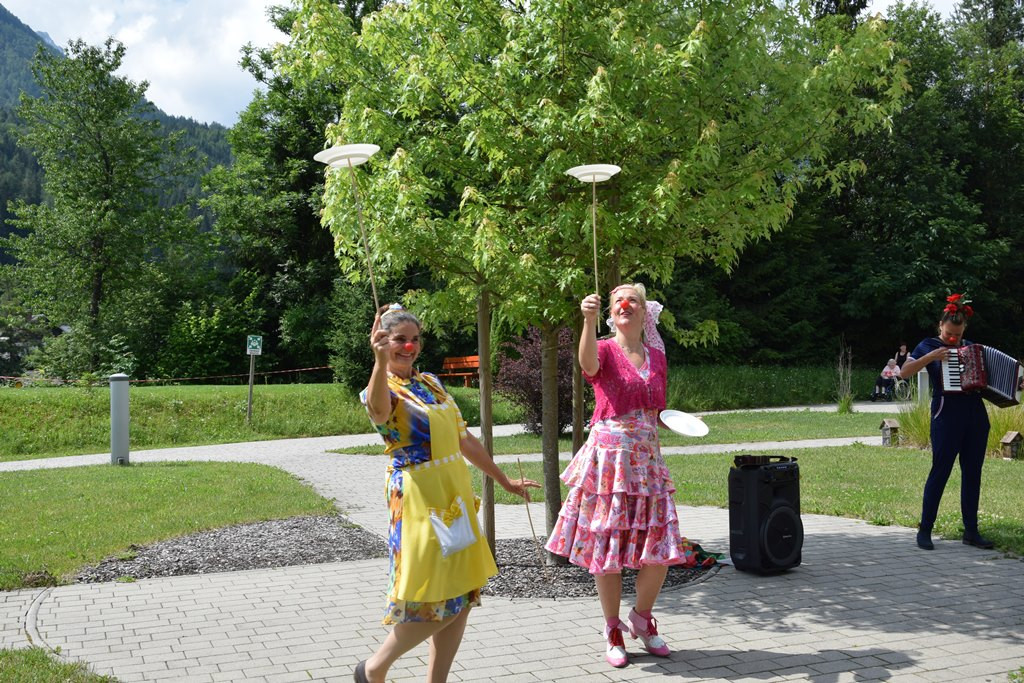 Rdeči noski v Viharniku