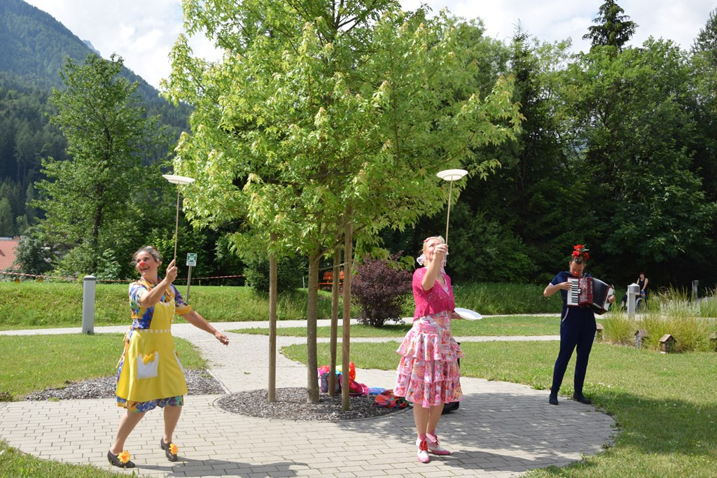 Rdeči noski v Viharniku