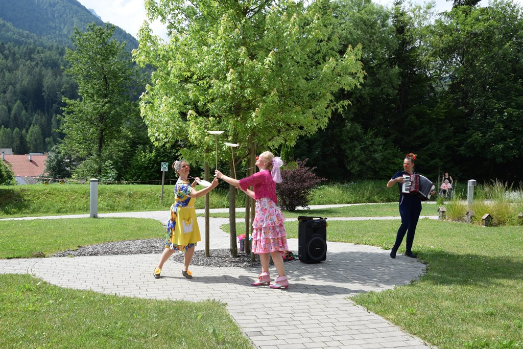 Rdeči noski v Viharniku