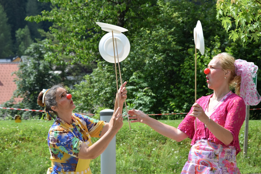 Rdeči noski v Viharniku