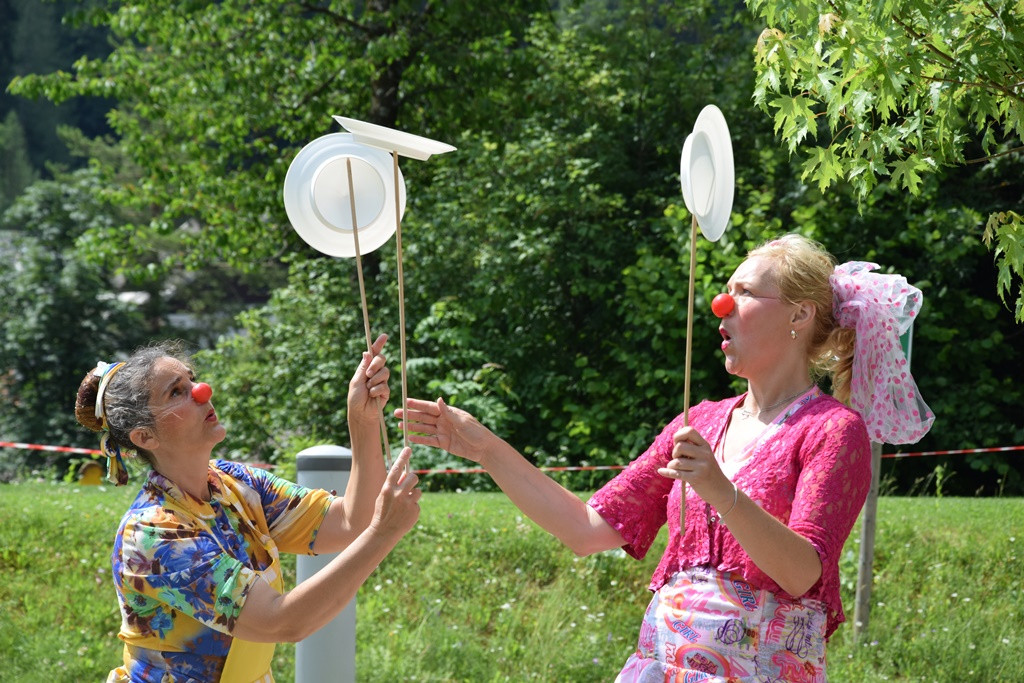 Rdeči noski v Viharniku