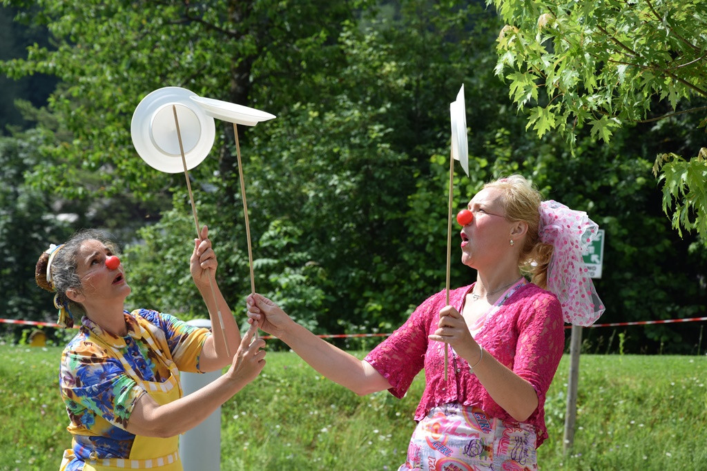 Rdeči noski v Viharniku