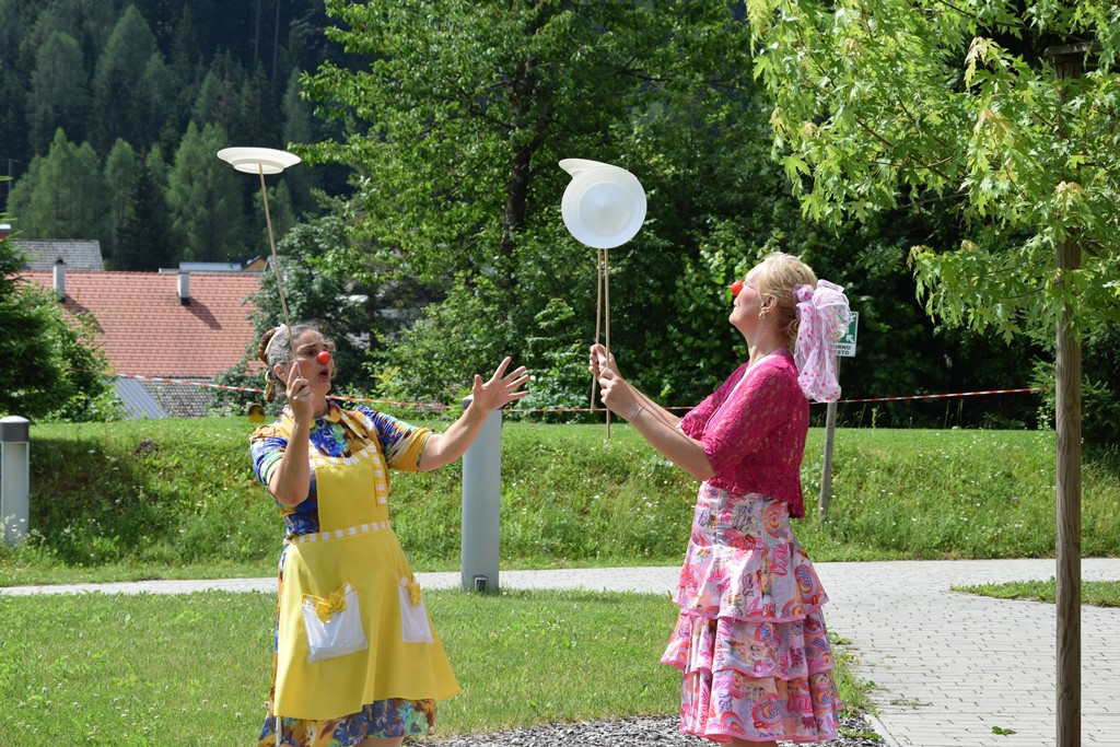 Rdeči noski v Viharniku