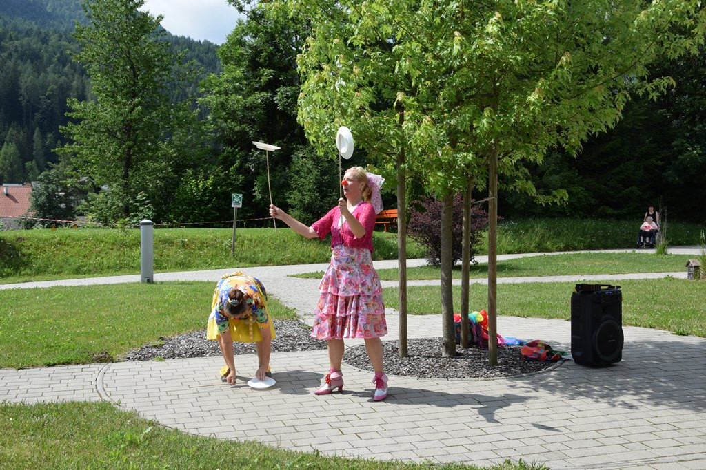 Rdeči noski v Viharniku