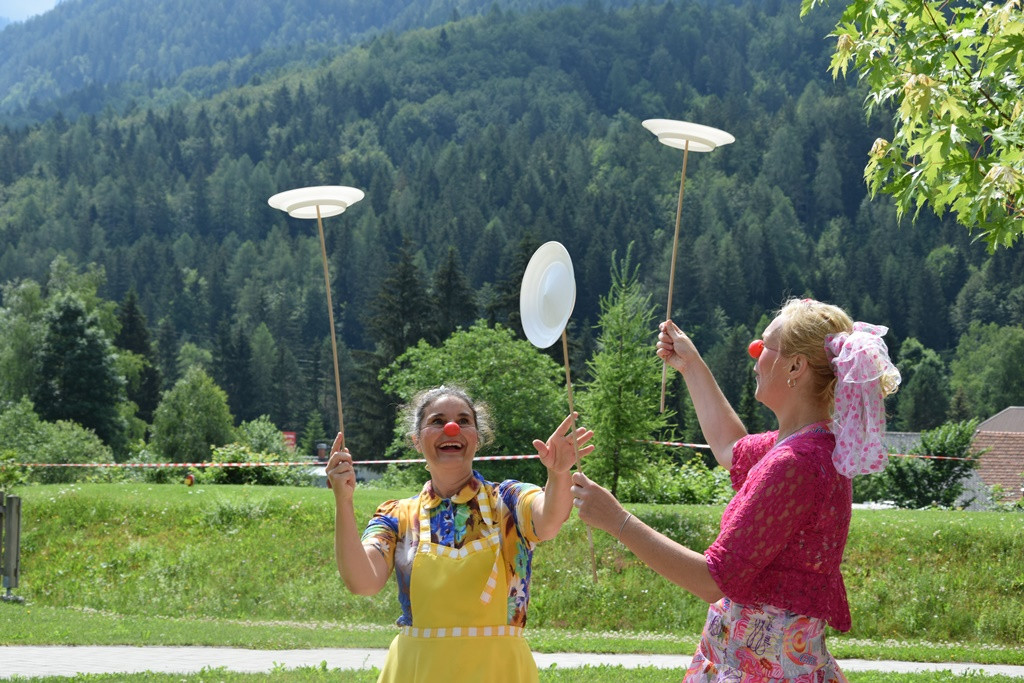 Rdeči noski v Viharniku