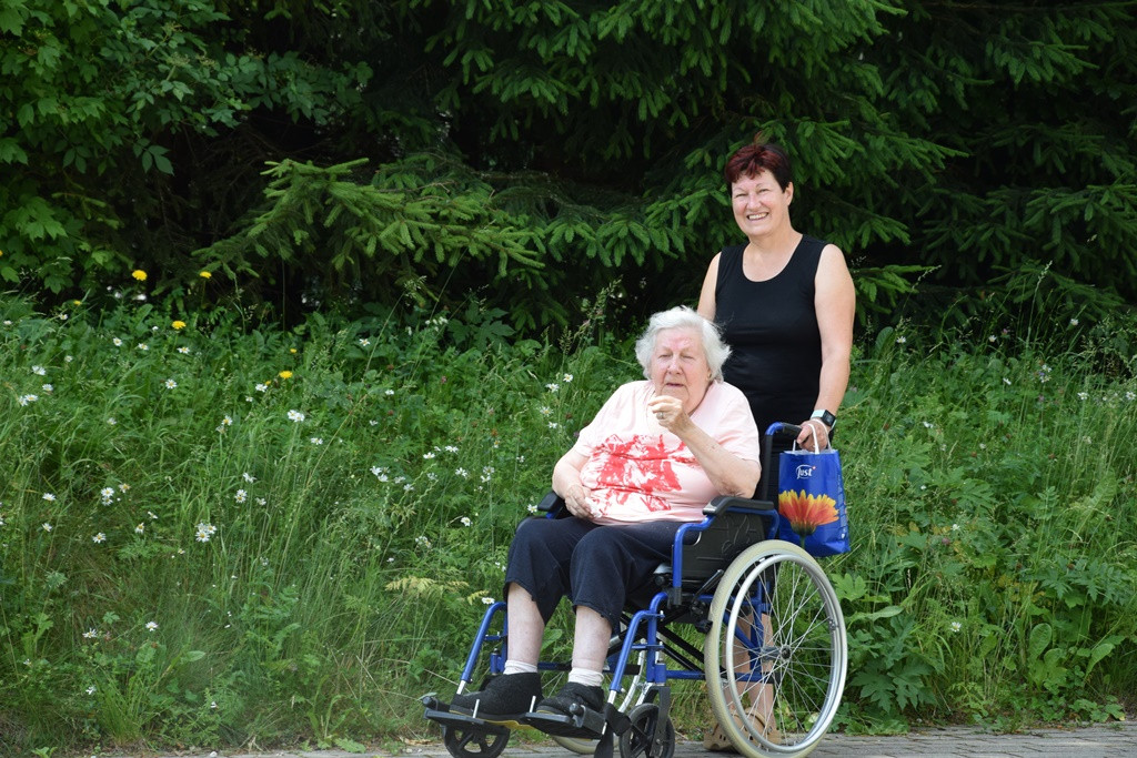 Rdeči noski v Viharniku