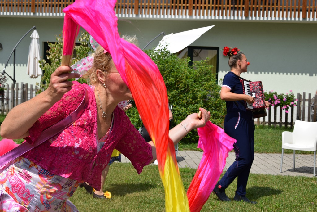 Rdeči noski v Viharniku