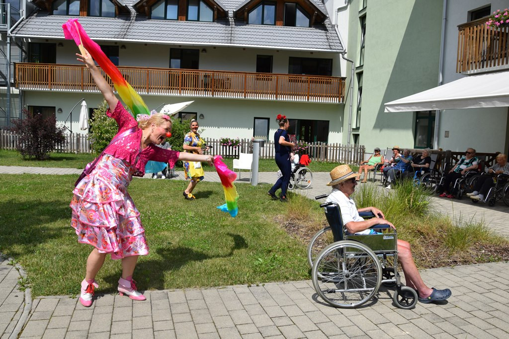 Rdeči noski v Viharniku