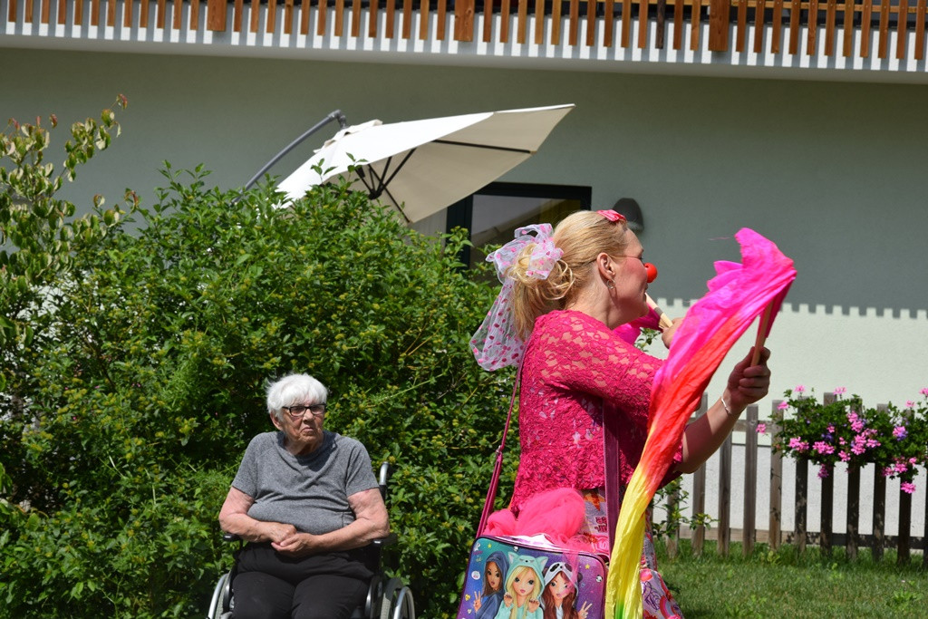 Rdeči noski v Viharniku