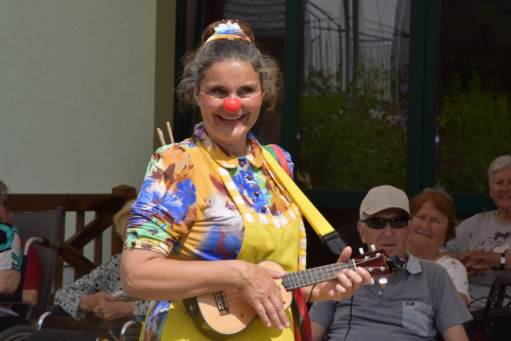 Rdeči noski v Viharniku