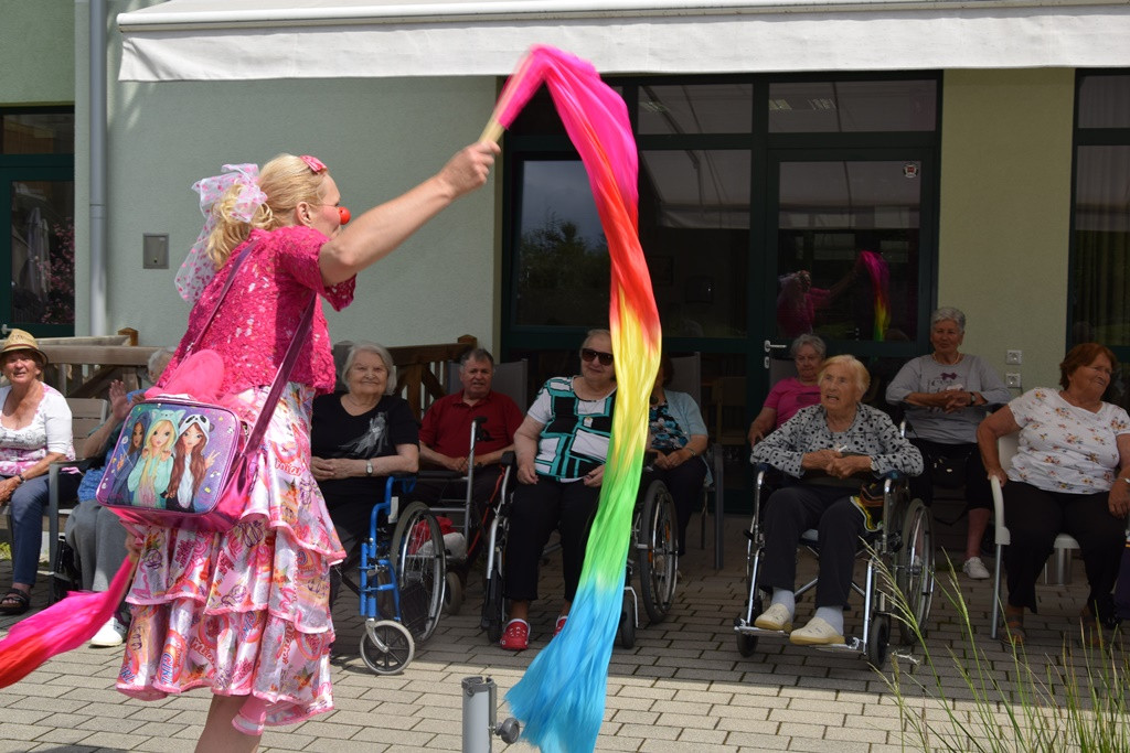 Rdeči noski v Viharniku