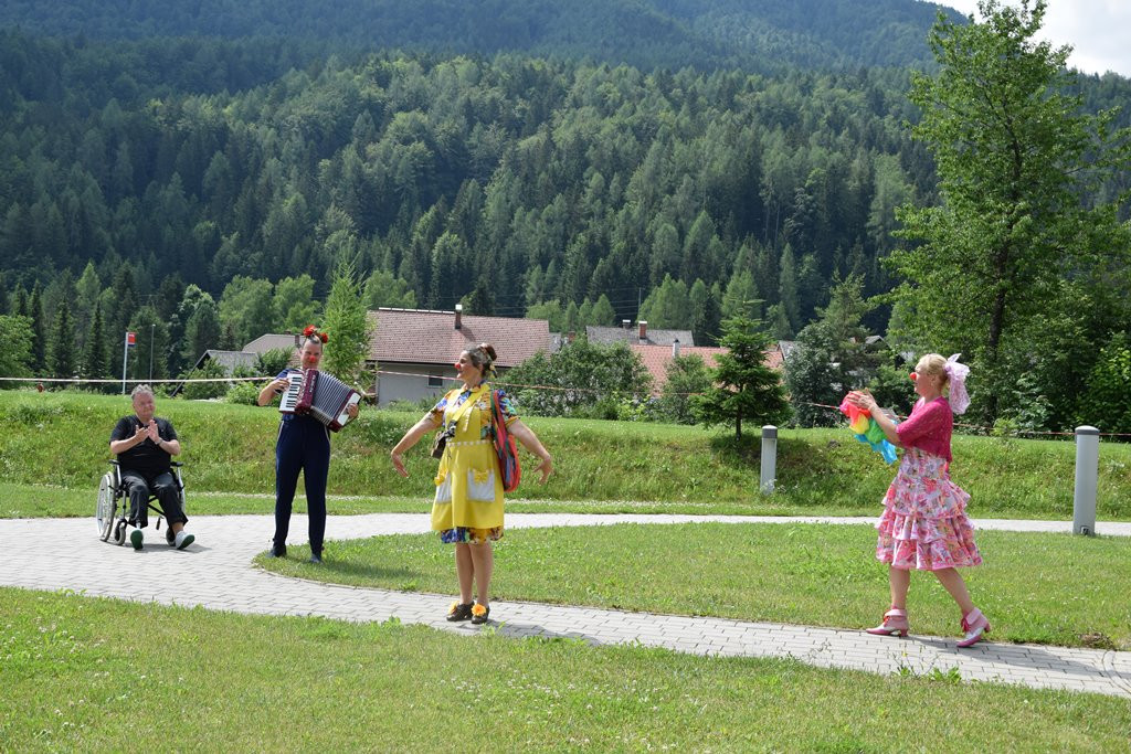 Rdeči noski v Viharniku