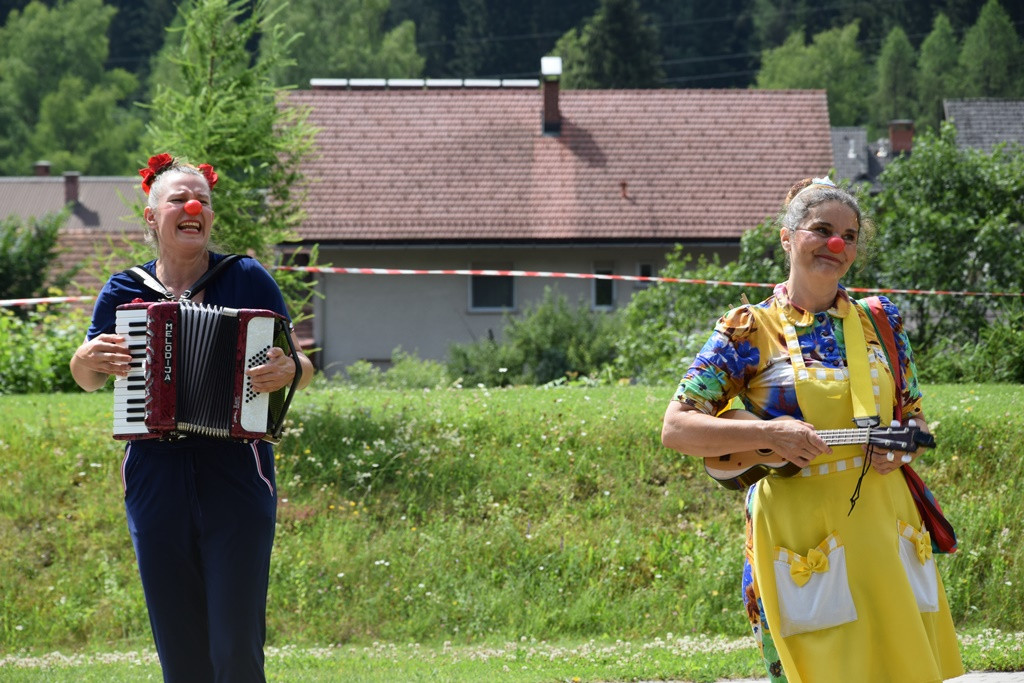 Rdeči noski v Viharniku