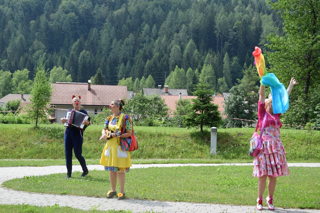 Rdeči noski v Viharniku