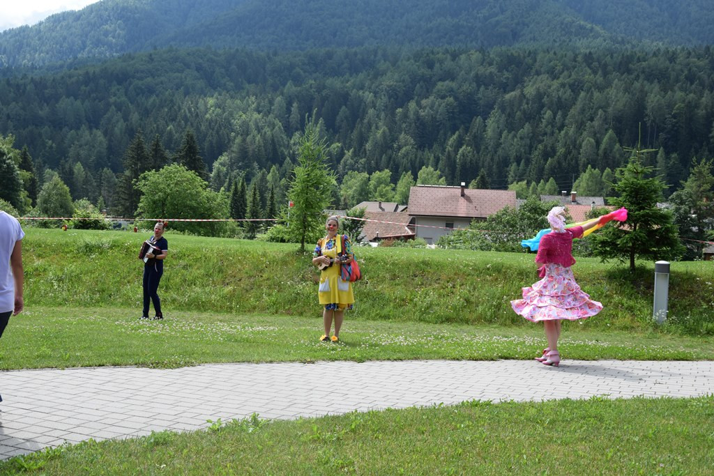 Rdeči noski v Viharniku