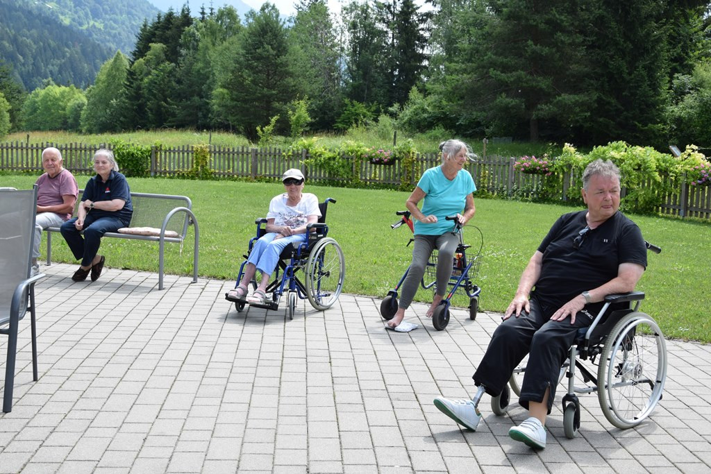 Rdeči noski v Viharniku