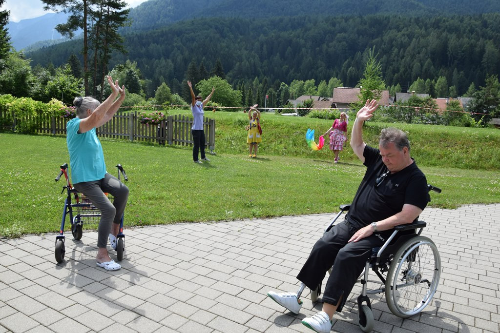 Rdeči noski v Viharniku