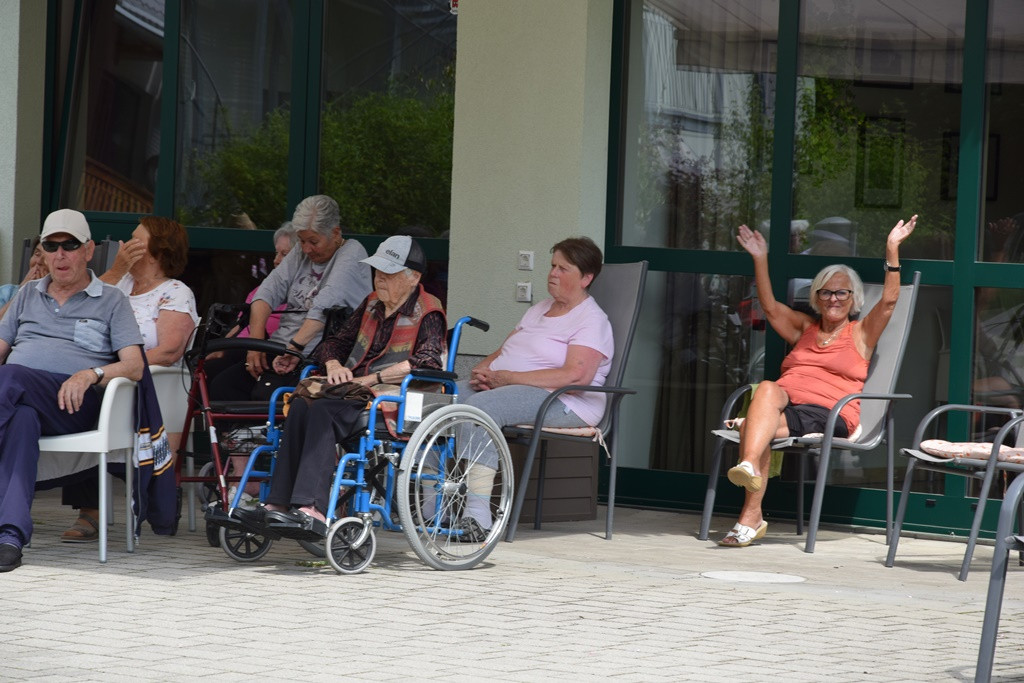 Rdeči noski v Viharniku