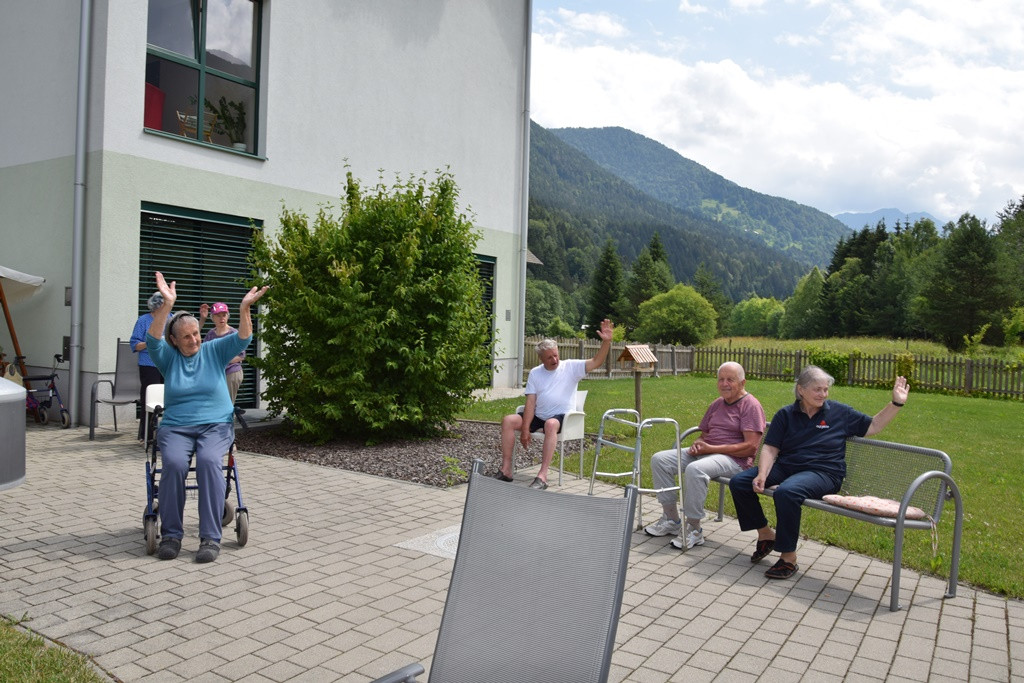 Rdeči noski v Viharniku