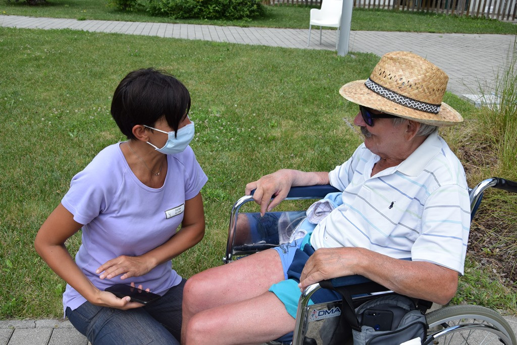 Rdeči noski v Viharniku