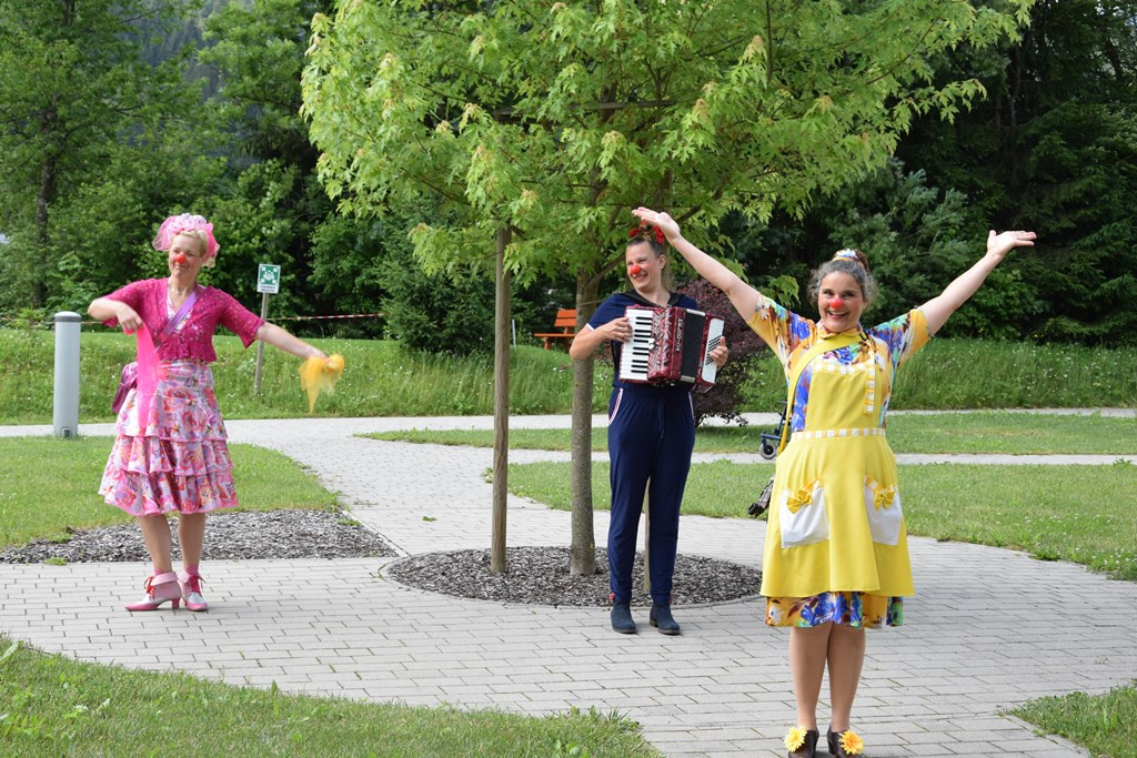 Rdeči noski v Viharniku