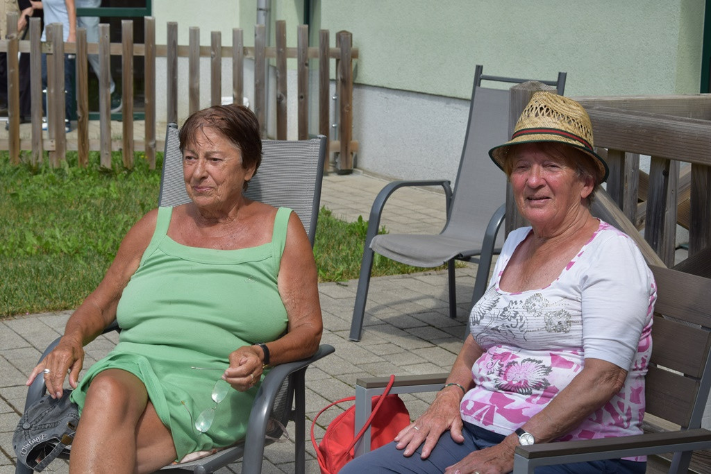 Rdeči noski v Viharniku