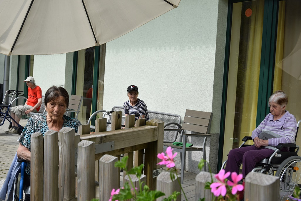 Rdeči noski v Viharniku