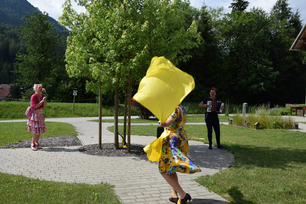 Rdeči noski v Viharniku