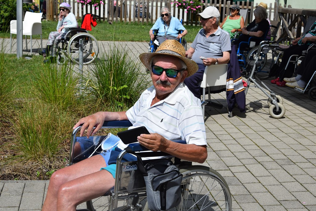 Rdeči noski v Viharniku