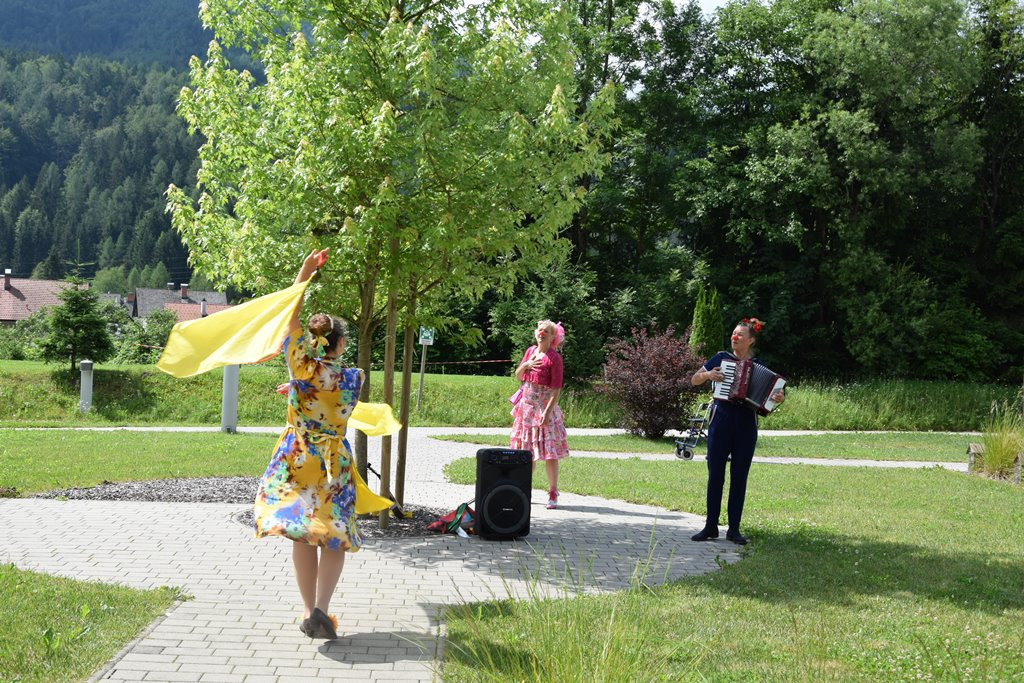 Rdeči noski v Viharniku