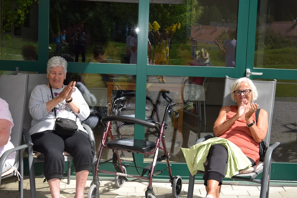 Rdeči noski v Viharniku