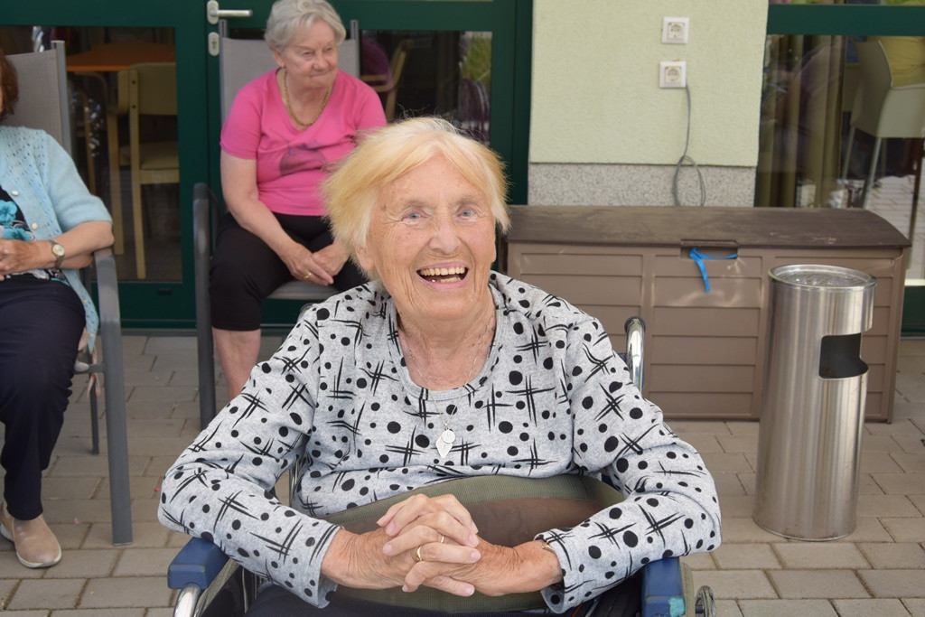 Rdeči noski v Viharniku