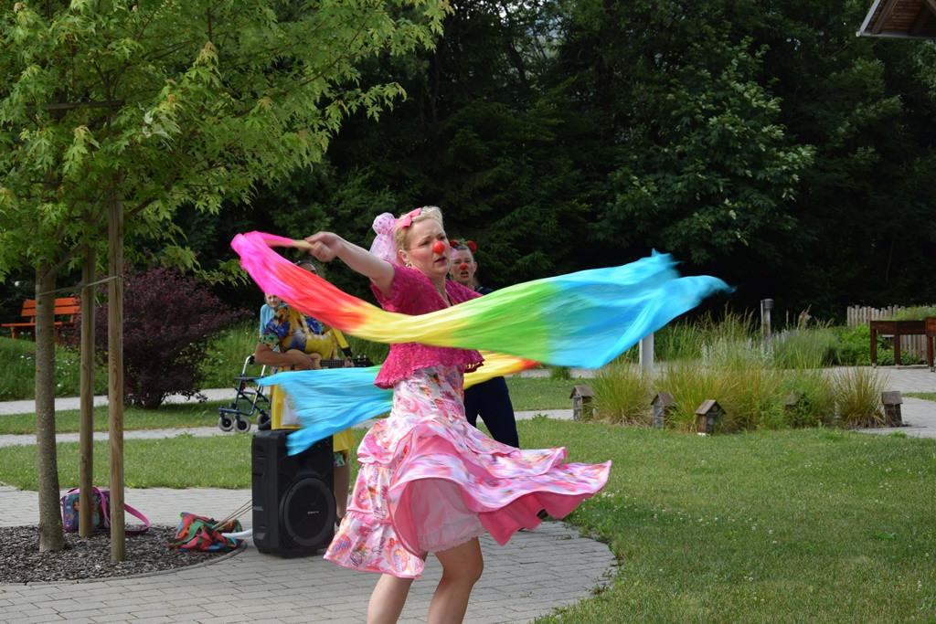 Rdeči noski v Viharniku