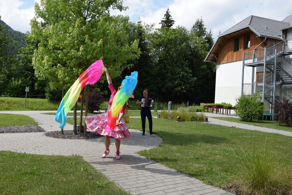 Rdeči noski v Viharniku