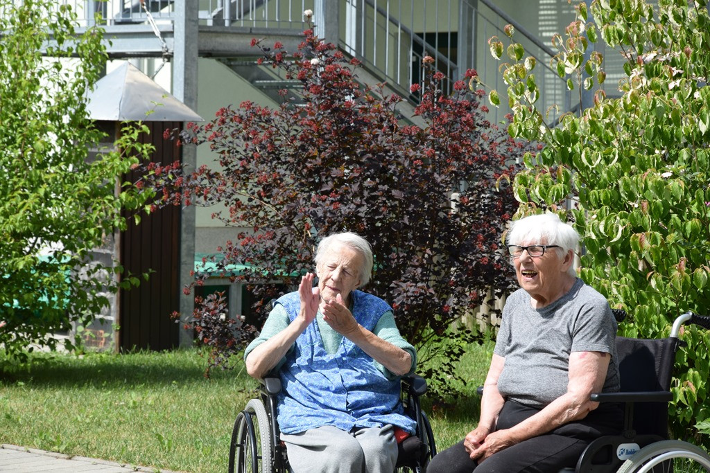 Rdeči noski v Viharniku