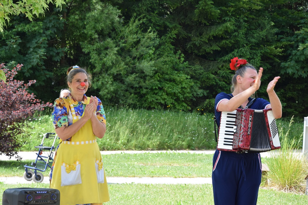 Rdeči noski v Viharniku