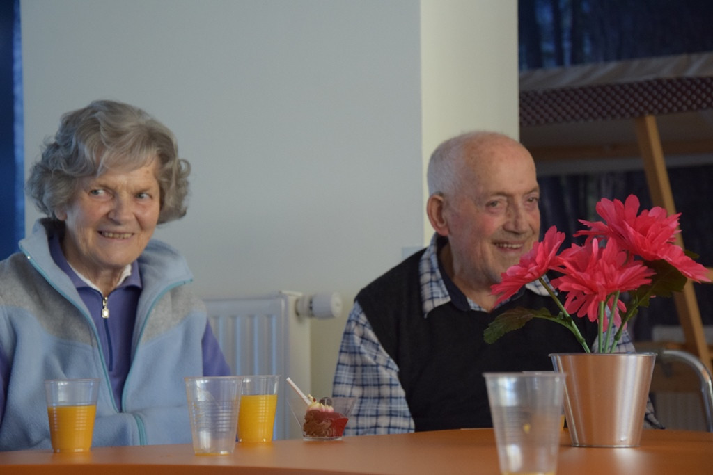 S srcem v dlani na valentinov ples