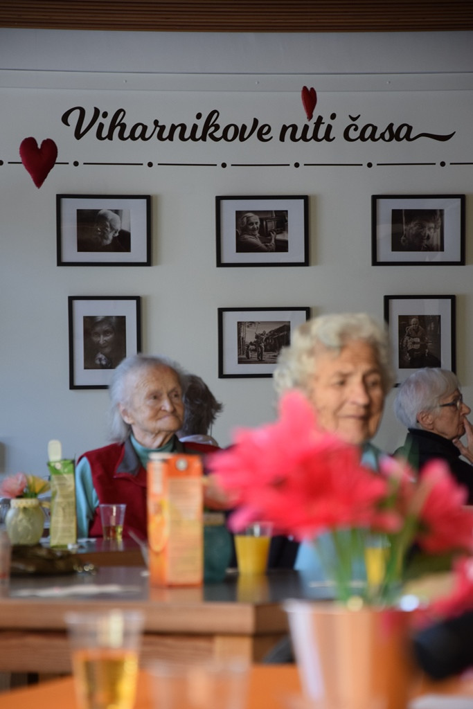 S srcem v dlani na valentinov ples