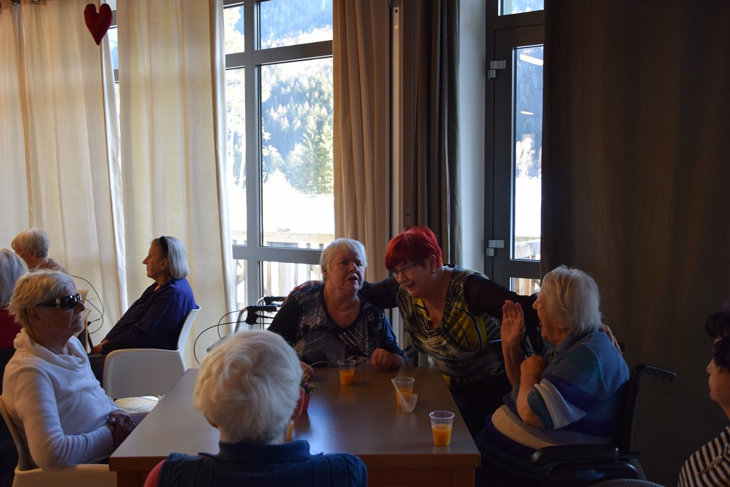 S srcem v dlani na valentinov ples