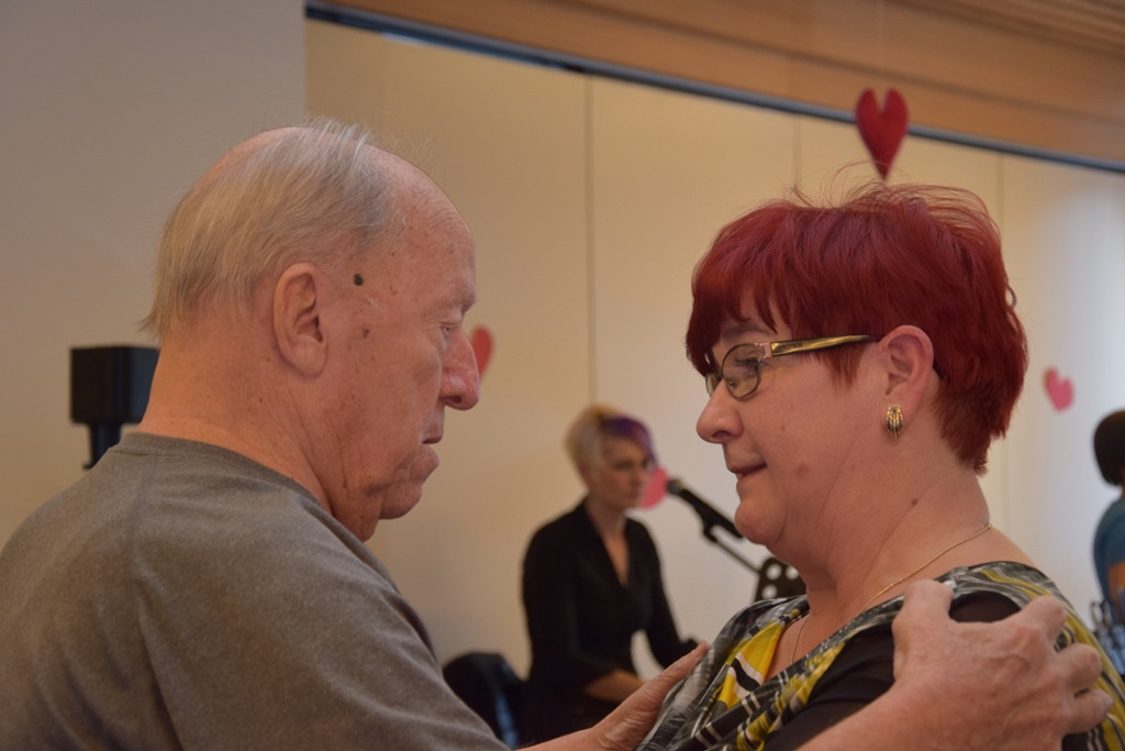 S srcem v dlani na valentinov ples