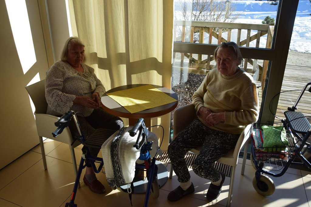 S srcem v dlani na valentinov ples